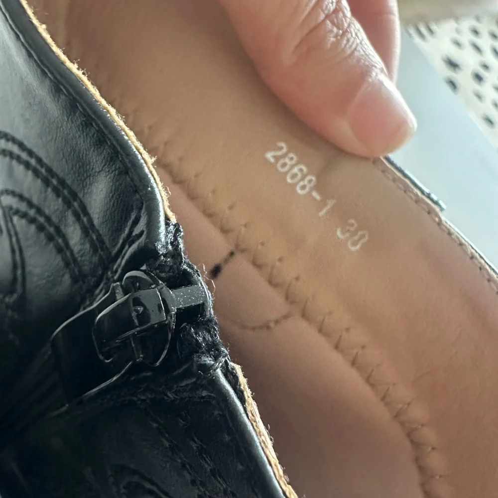 Chic Black Platform Heeled cowboy/moto boot - Picture 5 of 5